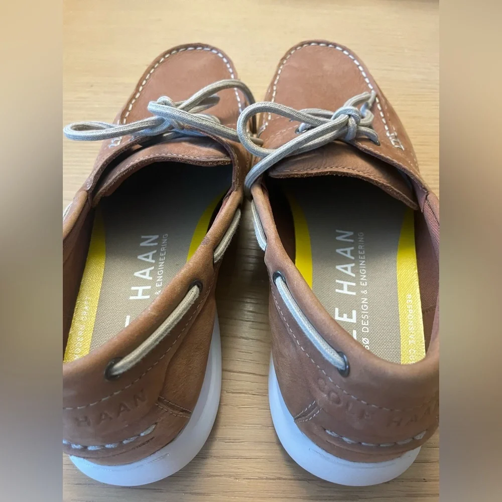 COLE HAAN Grand Atlantic Boat Shoe SIZE 10 MEDIUM Cognac